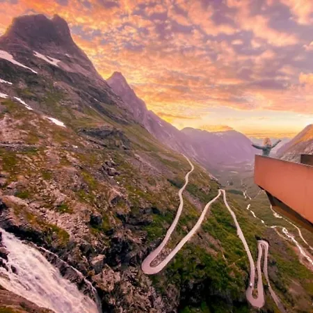 Chalet The Nordic Retreat - Stryn