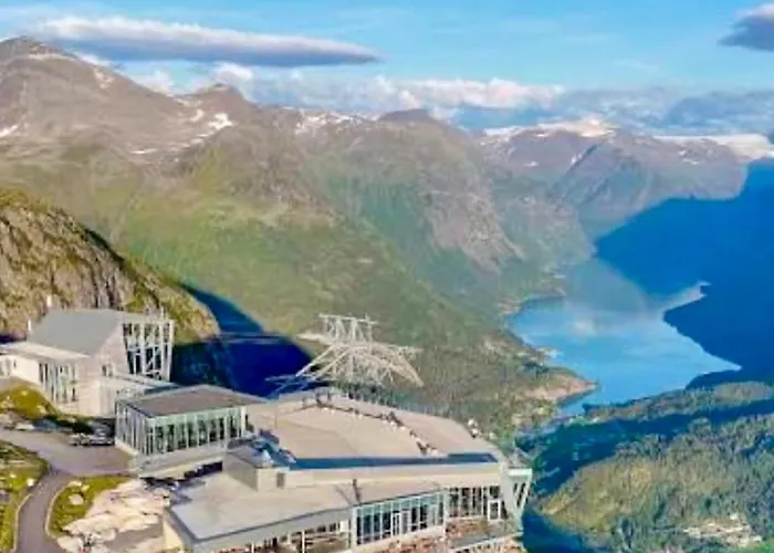 The Nordic Retreat -